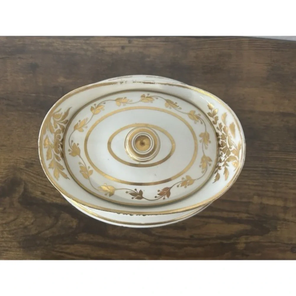 Royal Crown Derby Porcelain Sugar Bowl W/Lid White Gold Hand Painted‎